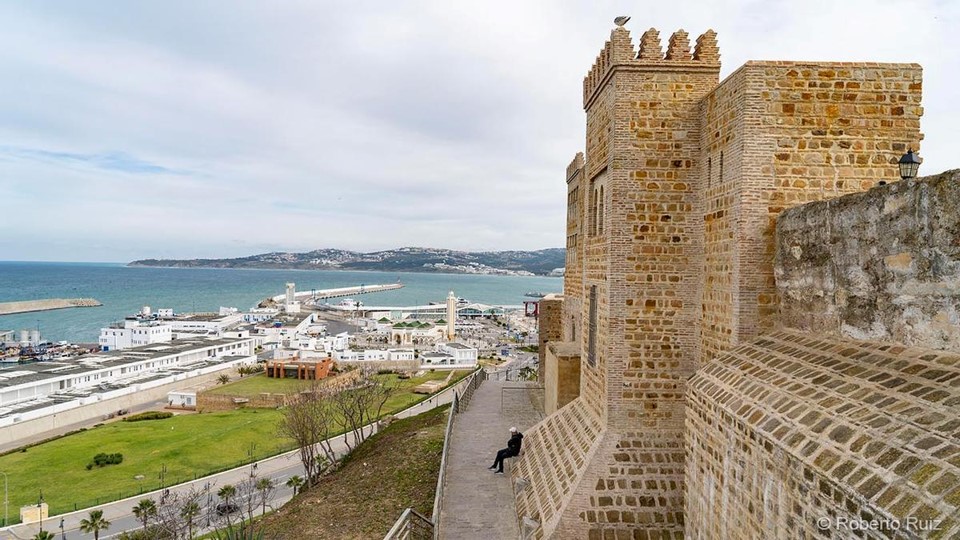 Kasbah de Tanger — vue sur le port